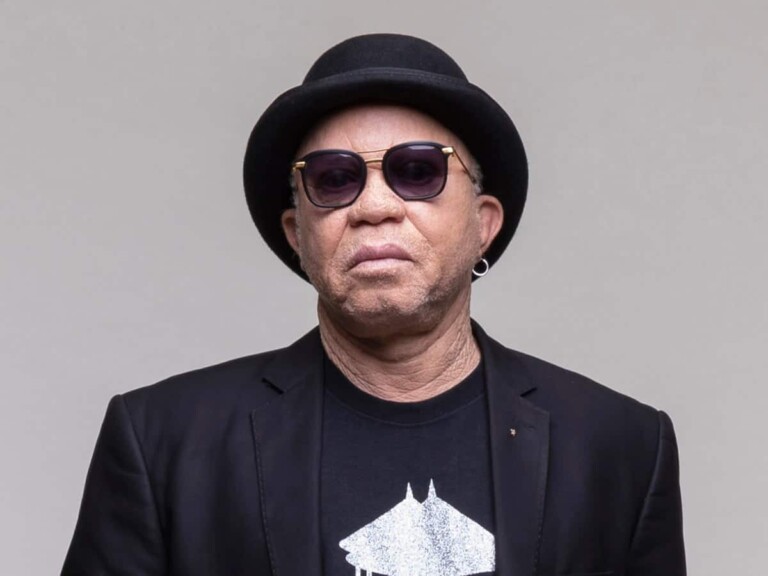 Mali: le chanteur Salif Keà¯ta nommé « conseiller spécial » auprès du Président de transition