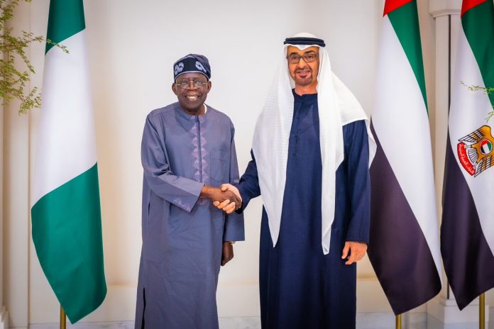 Le prÃ©sident Bola Ahmed Tinubu et le prÃ©sident des Ã‰mirats arabes unis Mohamed bin Zayed Al Nahyan