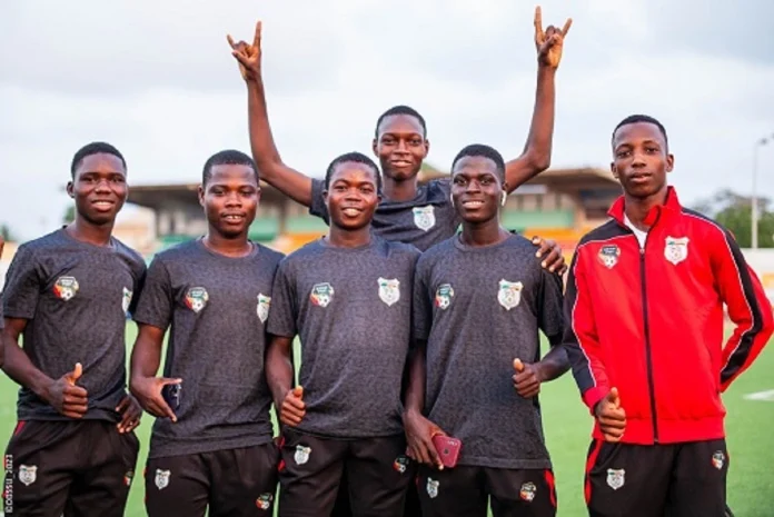 Des joueurs du CEG Sainte Rita